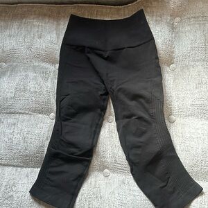 Lululemon cropped leggings